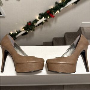 Guess Brown Platform stiletto Heels 6